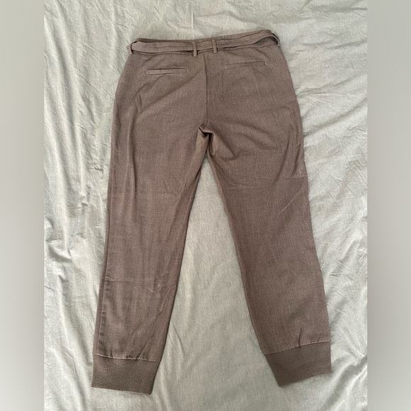 Le Chateau jogger style dress pants. - Picture 2 of 3